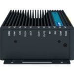 Rechte Seite des ICR-4453 industriellen 5G Router von Advantech