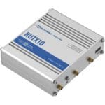 Gedrehte Ansicht des RUTX10 Gigabit Ethernet LAN/WAN Router von Teltonika